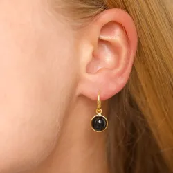 pyöreitä musta onyx korvarenkaat  kullattu hopea - Loom Stones