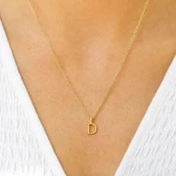 d-kirjain riipus jossa on ketju  kullattua hopeaa - My Letter