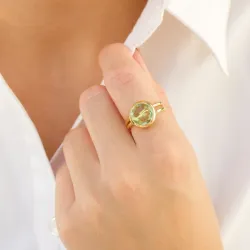 vaaleanvihreä kristalli sormus kullattu messinki - Loom Stones