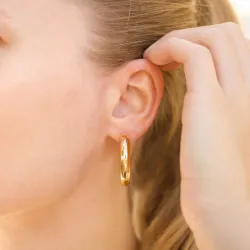 6 x 32 mm vedenkestävät rengaskorvakorut  kullattu teräs - OCEANA