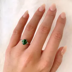 Ovaali vihreä zirkoni sormus hopeaa