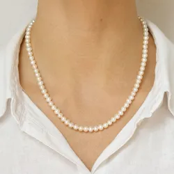 45 cm helmikaulaketju  makeanveden helmi.