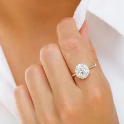 ovaali zirkoni sormus hopea