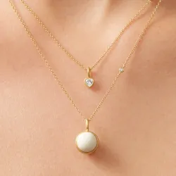 Julie Sandlau Amorina sydän riipus  kullattua hopeaa valkoinen zirkoni